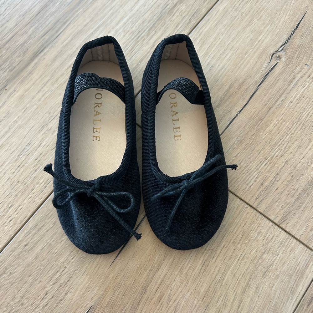 NWOT noralee velvet ballet flats